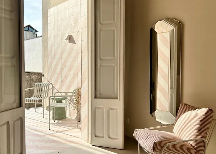 Damarosa - Luxurious 2 Bedroom ليتشي